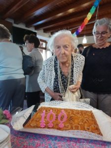 Nonna Iolanda 100 anni Ballabio (2)